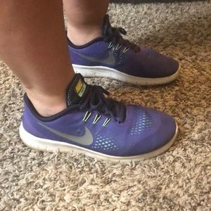 Nike Free Rn Tennis Shoes